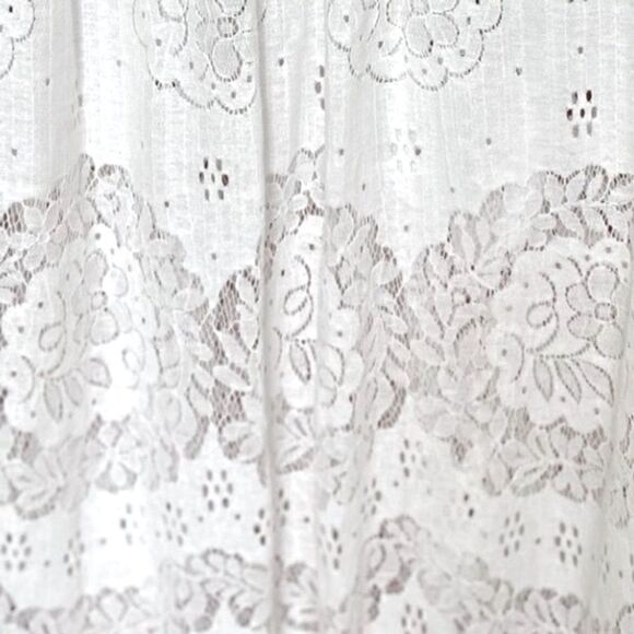 dRA LOS ANGELES WHITE EYELET/LACE FLOWER PATTERN SKIRT Large Cottagecore NWT - Picture 3 of 6